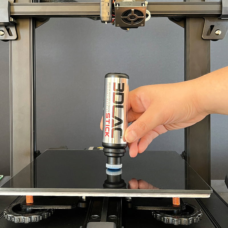 Påføring af 3DLAC Stick Water limstift på 3D-printerens byggeplade